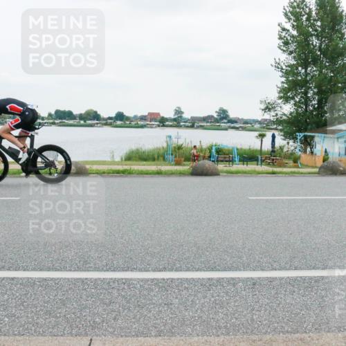 21.06.2025 - 27. Vierlanden-Triathlon H.Heesch http://msf.ph/oto/8004339 15.06.2025 12:58:50 Radfahren 1102, 1114, 1145, 1158 meine-sportfotos.de
