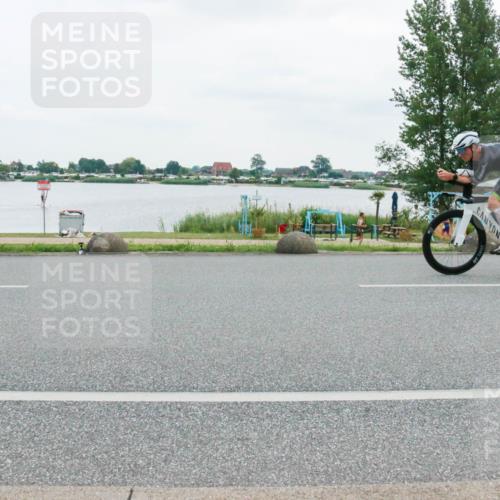21.06.2025 - 27. Vierlanden-Triathlon H.Heesch http://msf.ph/oto/8004356 15.06.2025 12:58:51 Radfahren 1102, 1114, 1124, 1145, 1158 meine-sportfotos.de