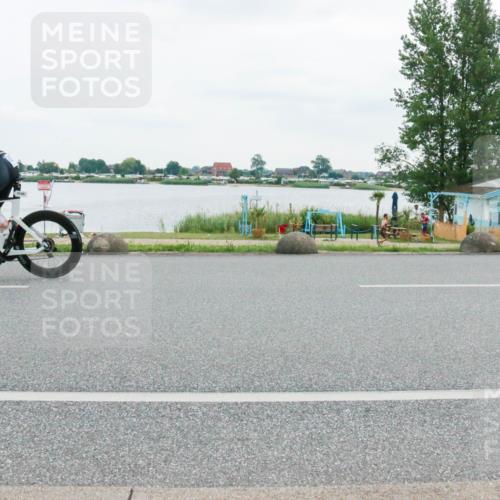21.06.2025 - 27. Vierlanden-Triathlon H.Heesch http://msf.ph/oto/8004361 15.06.2025 12:58:51 Radfahren 1102, 1114, 1124, 1145, 1158 meine-sportfotos.de