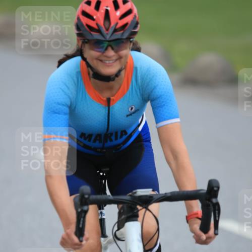 21.06.2025 - 27. Vierlanden-Triathlon H.Heesch http://msf.ph/oto/8004366 15.06.2025 12:50:58 Radfahren 890 meine-sportfotos.de