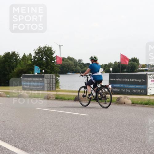 15.06.2025 - 27. Vierlanden-Triathlon H.Heesch http://msf.ph/oto/8004377 15.06.2025 10:34:00 Radfahren 49, 132 meine-sportfotos.de