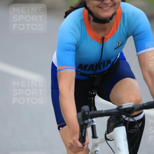 21.06.2025 - 27. Vierlanden-Triathlon H.Heesch http://msf.ph/oto/8004386 15.06.2025 12:50:58 Radfahren 890 meine-sportfotos.de