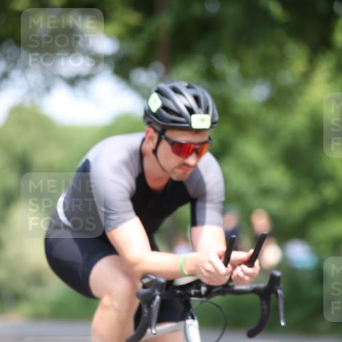 15.06.2025 - 7 Türme Triathlon Yannick Fuchs http://msf.ph/oto/8004398 15.06.2025 12:36:00 Radfahren 228, 243, 333 meine-sportfotos.de