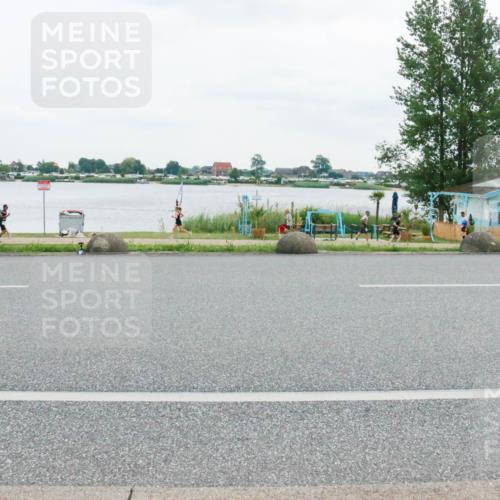 21.06.2025 - 27. Vierlanden-Triathlon H.Heesch http://msf.ph/oto/8004415 15.06.2025 12:59:05 Radfahren 900, 1147 meine-sportfotos.de