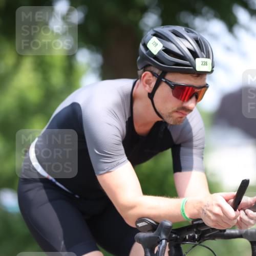 15.06.2025 - 7 Türme Triathlon Yannick Fuchs http://msf.ph/oto/8004419 15.06.2025 12:36:00 Radfahren 228, 243, 333 meine-sportfotos.de