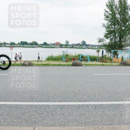 21.06.2025 - 27. Vierlanden-Triathlon H.Heesch http://msf.ph/oto/8004421 15.06.2025 12:59:14 Radfahren 1162 meine-sportfotos.de