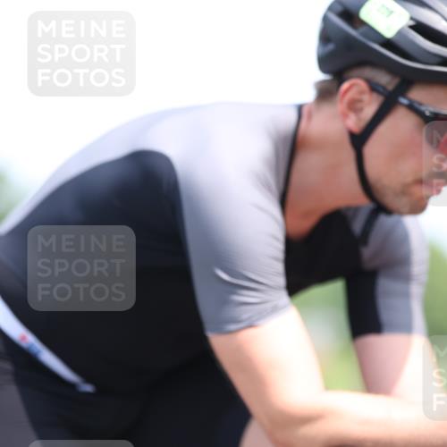 15.06.2025 - 7 Türme Triathlon Yannick Fuchs http://msf.ph/oto/8004434 15.06.2025 12:36:01 Radfahren 228, 243, 333 meine-sportfotos.de