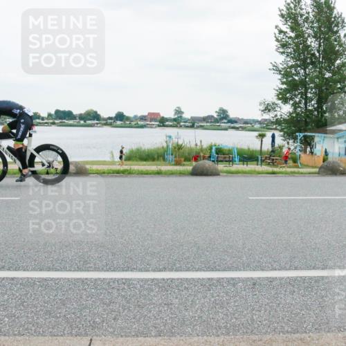 21.06.2025 - 27. Vierlanden-Triathlon H.Heesch http://msf.ph/oto/8004447 15.06.2025 12:59:22 Radfahren 1053, 1054, 1055, 1056, 1103, 1153 meine-sportfotos.de