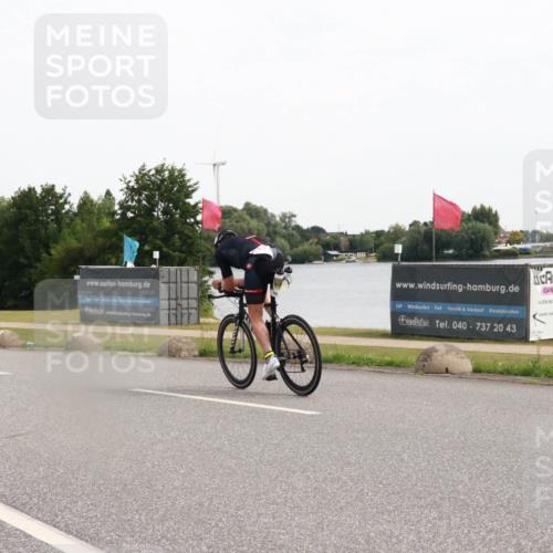 15.06.2025 - 27. Vierlanden-Triathlon H.Heesch http://msf.ph/oto/8004458 15.06.2025 10:35:05 Radfahren 45, 137, 316 meine-sportfotos.de