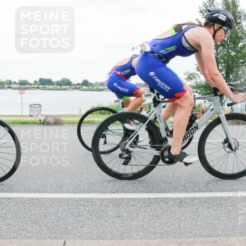 21.06.2025 - 27. Vierlanden-Triathlon H.Heesch http://msf.ph/oto/8004474 15.06.2025 12:59:24 Radfahren 1053, 1054, 1055, 1056, 1103, 1153 meine-sportfotos.de