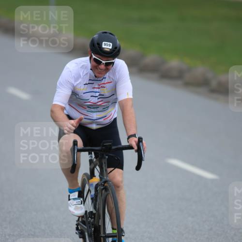 21.06.2025 - 27. Vierlanden-Triathlon H.Heesch http://msf.ph/oto/8004485 15.06.2025 12:51:25 Radfahren 959 meine-sportfotos.de