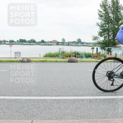 21.06.2025 - 27. Vierlanden-Triathlon H.Heesch http://msf.ph/oto/8004511 15.06.2025 12:59:24 Radfahren 1053, 1054, 1055, 1056, 1103, 1153 meine-sportfotos.de
