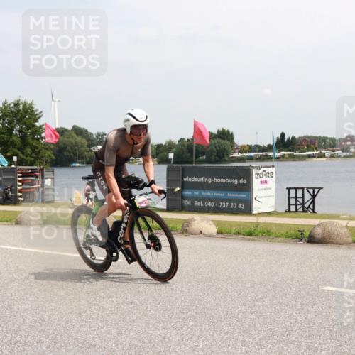 21.06.2025 - 27. Vierlanden-Triathlon H.Heesch http://msf.ph/oto/8004515 15.06.2025 11:55:16 Radfahren 203, 780, 799, 970 meine-sportfotos.de