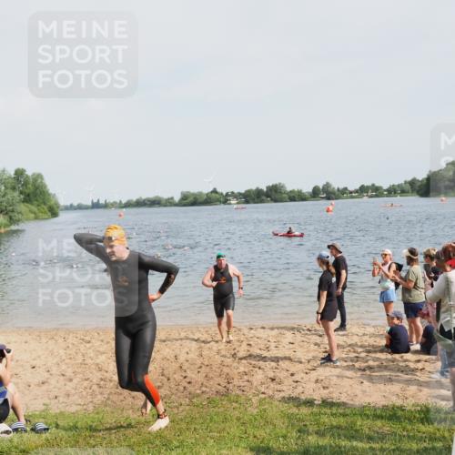21.06.2025 - 27. Vierlanden-Triathlon MichiJ http://msf.ph/oto/8004519 15.06.2026 10:06:17 Schwimmen 369, 370, 381, 418, 447, 455 meine-sportfotos.de
