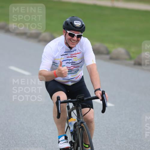 21.06.2025 - 27. Vierlanden-Triathlon H.Heesch http://msf.ph/oto/8004526 15.06.2025 12:51:26 Radfahren 959 meine-sportfotos.de