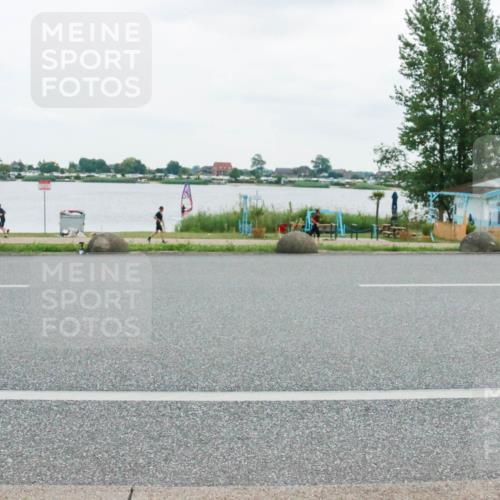 21.06.2025 - 27. Vierlanden-Triathlon H.Heesch http://msf.ph/oto/8004534 15.06.2025 12:59:45 Radfahren 1137, 1138, 1154 meine-sportfotos.de