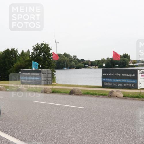 15.06.2025 - 27. Vierlanden-Triathlon H.Heesch http://msf.ph/oto/8004541 15.06.2025 10:35:45 Radfahren 21, 106, 127, 134, 239 meine-sportfotos.de