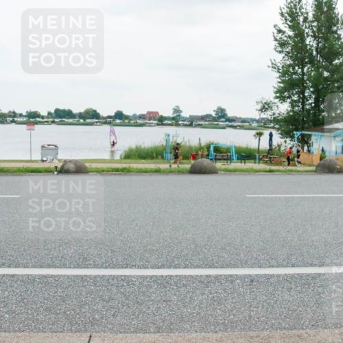 21.06.2025 - 27. Vierlanden-Triathlon H.Heesch http://msf.ph/oto/8004546 15.06.2025 12:59:46 Radfahren 1138, 1154 meine-sportfotos.de