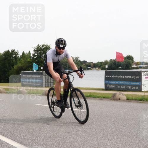 15.06.2025 - 27. Vierlanden-Triathlon H.Heesch http://msf.ph/oto/8004599 15.06.2025 10:36:19 Radfahren 285, 312, 331 meine-sportfotos.de