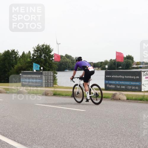 15.06.2025 - 27. Vierlanden-Triathlon H.Heesch http://msf.ph/oto/8004618 15.06.2025 10:36:31 Radfahren 5, 531 meine-sportfotos.de