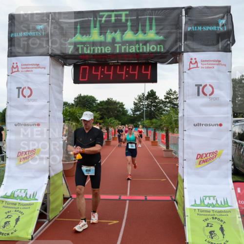 15.06.2025 - 7 Türme Triathlon Michael Strokosch http://msf.ph/oto/8004647 15.06.2025 14:44:43 Ziel 454, 581 meine-sportfotos.de