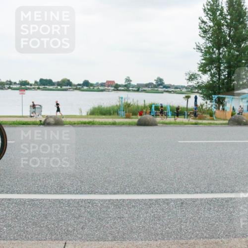 21.06.2025 - 27. Vierlanden-Triathlon H.Heesch http://msf.ph/oto/8004653 15.06.2025 13:00:08 Radfahren 1065, 1066, 1067, 1068, 1115 meine-sportfotos.de