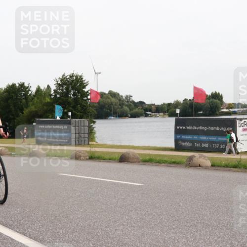 15.06.2025 - 27. Vierlanden-Triathlon H.Heesch http://msf.ph/oto/8004659 15.06.2025 10:37:13 Radfahren 65, 111, 160, 237, 337 meine-sportfotos.de