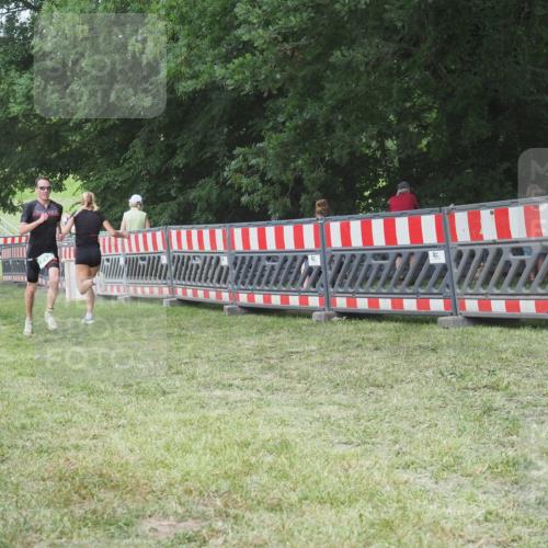 21.06.2025 - 27. Vierlanden-Triathlon KatJ http://msf.ph/oto/8004667 15.06.2025 12:58:05 Ziel 712 meine-sportfotos.de