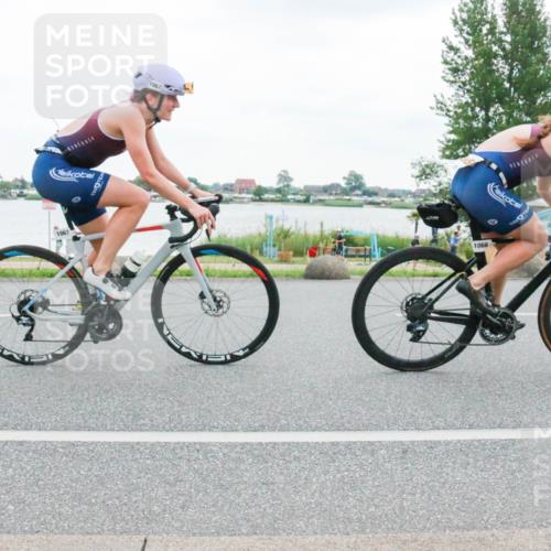 21.06.2025 - 27. Vierlanden-Triathlon H.Heesch http://msf.ph/oto/8004685 15.06.2025 13:00:08 Radfahren 1065, 1066, 1067, 1068, 1115 meine-sportfotos.de