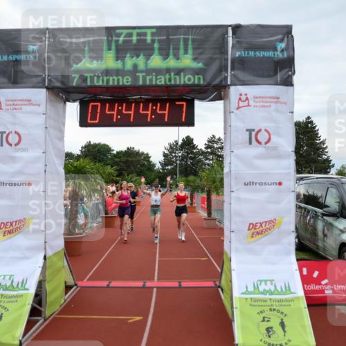15.06.2025 - 7 Türme Triathlon Michael Strokosch http://msf.ph/oto/8004716 15.06.2025 14:44:47 Ziel 454, 525, 581, 617 meine-sportfotos.de