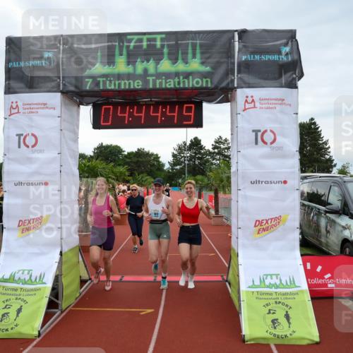15.06.2025 - 7 Türme Triathlon Michael Strokosch http://msf.ph/oto/8004741 15.06.2025 14:44:48 Ziel 454, 525, 581, 617 meine-sportfotos.de