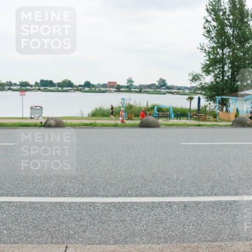 21.06.2025 - 27. Vierlanden-Triathlon H.Heesch http://msf.ph/oto/8004748 15.06.2025 13:00:20 Radfahren 1136, 1155 meine-sportfotos.de