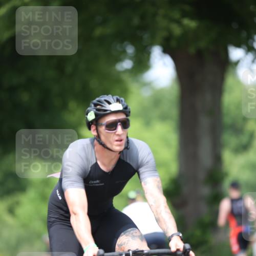 15.06.2025 - 7 Türme Triathlon Yannick Fuchs http://msf.ph/oto/8004761 15.06.2025 13:17:38 Radfahren 489, 543, 574, 590, 666, 764, 800, 850, 894 meine-sportfotos.de
