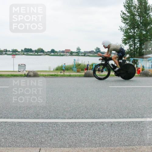 21.06.2025 - 27. Vierlanden-Triathlon H.Heesch http://msf.ph/oto/8004782 15.06.2025 13:00:27 Radfahren 1112, 1123, 1128, 1161 meine-sportfotos.de