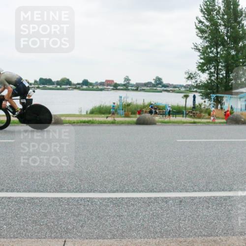 21.06.2025 - 27. Vierlanden-Triathlon H.Heesch http://msf.ph/oto/8004787 15.06.2025 13:00:28 Radfahren 1112, 1120, 1123, 1128, 1161 meine-sportfotos.de