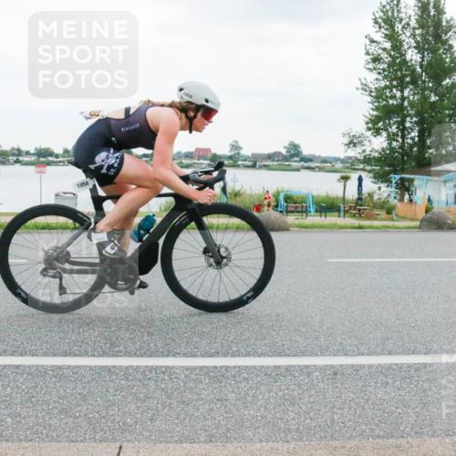 21.06.2025 - 27. Vierlanden-Triathlon H.Heesch http://msf.ph/oto/8004813 15.06.2025 13:00:34 Radfahren 1057, 1058, 1059, 1060, 1120, 1123, 1146, 1161 meine-sportfotos.de
