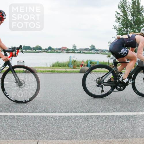 21.06.2025 - 27. Vierlanden-Triathlon H.Heesch http://msf.ph/oto/8004818 15.06.2025 13:00:35 Radfahren 1057, 1058, 1059, 1060, 1120, 1146 meine-sportfotos.de