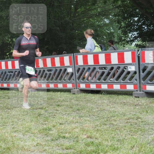 21.06.2025 - 27. Vierlanden-Triathlon KatJ http://msf.ph/oto/8004823 15.06.2025 12:58:07 Ziel 712 meine-sportfotos.de