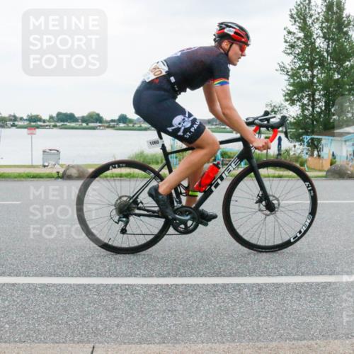 21.06.2025 - 27. Vierlanden-Triathlon H.Heesch http://msf.ph/oto/8004826 15.06.2025 13:00:35 Radfahren 1057, 1058, 1059, 1060, 1120, 1146 meine-sportfotos.de