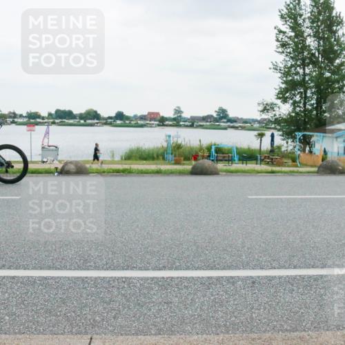 21.06.2025 - 27. Vierlanden-Triathlon H.Heesch http://msf.ph/oto/8004843 15.06.2025 13:00:42 Radfahren 742, 1098, 1148 meine-sportfotos.de