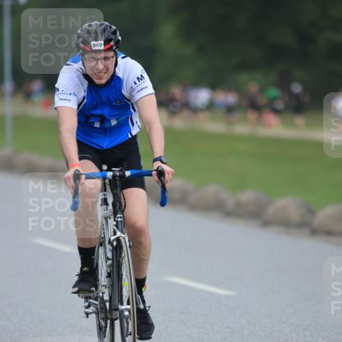 21.06.2025 - 27. Vierlanden-Triathlon H.Heesch http://msf.ph/oto/8004844 15.06.2025 12:52:18 Radfahren 969, 1400 meine-sportfotos.de