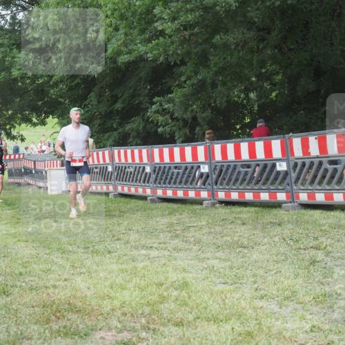 21.06.2025 - 27. Vierlanden-Triathlon KatJ http://msf.ph/oto/8004882 15.06.2025 12:58:21 Ziel 3, 11, 1034, 1035, 1036, 1037 meine-sportfotos.de