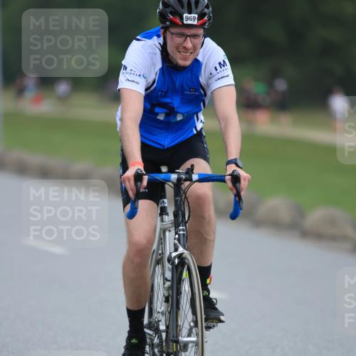 21.06.2025 - 27. Vierlanden-Triathlon H.Heesch http://msf.ph/oto/8004884 15.06.2025 12:52:19 Radfahren 969, 1400 meine-sportfotos.de