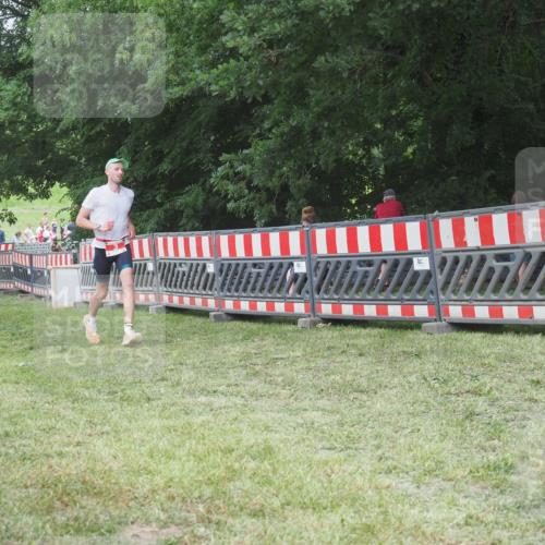 21.06.2025 - 27. Vierlanden-Triathlon KatJ http://msf.ph/oto/8004894 15.06.2025 12:58:21 Ziel 3, 11, 1034, 1035, 1036, 1037 meine-sportfotos.de