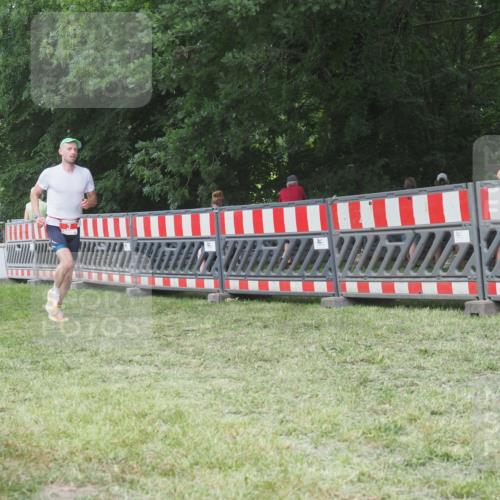 21.06.2025 - 27. Vierlanden-Triathlon KatJ http://msf.ph/oto/8004925 15.06.2025 12:58:21 Ziel 3, 11, 1034, 1035, 1036, 1037 meine-sportfotos.de