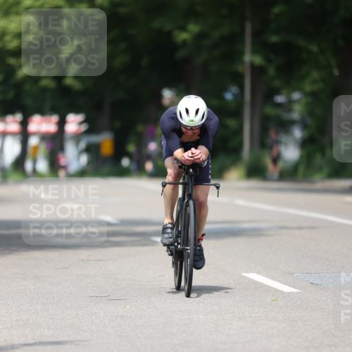 15.06.2025 - 7 Türme Triathlon Yannick Fuchs http://msf.ph/oto/8004942 15.06.2025 12:36:25 Radfahren 213, 258, 618, 670 meine-sportfotos.de