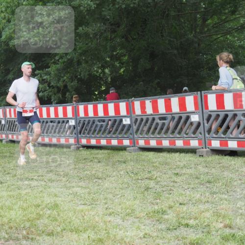 21.06.2025 - 27. Vierlanden-Triathlon KatJ http://msf.ph/oto/8004970 15.06.2025 12:58:21 Ziel 3, 11, 1034, 1035, 1036, 1037 meine-sportfotos.de