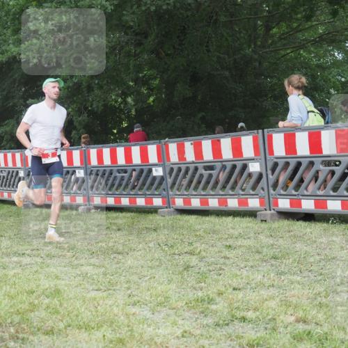 21.06.2025 - 27. Vierlanden-Triathlon KatJ http://msf.ph/oto/8004987 15.06.2025 12:58:22 Ziel 3, 11, 1034, 1035, 1036, 1037 meine-sportfotos.de