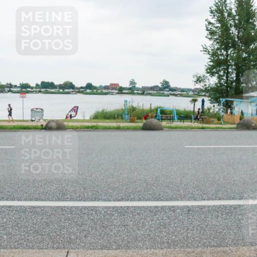 21.06.2025 - 27. Vierlanden-Triathlon H.Heesch http://msf.ph/oto/8005001 15.06.2025 13:01:08 Radfahren 1107, 1130 meine-sportfotos.de