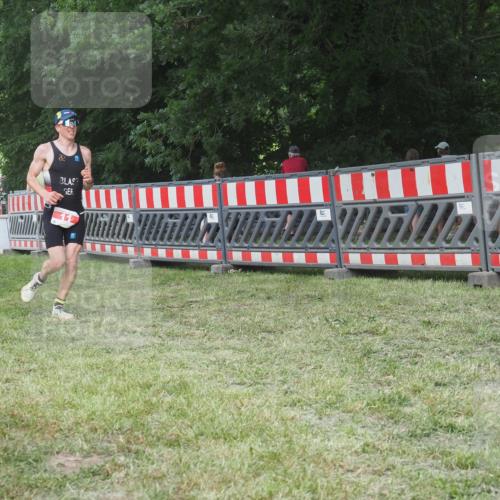 21.06.2025 - 27. Vierlanden-Triathlon KatJ http://msf.ph/oto/8005029 15.06.2025 12:58:24 Ziel 11, 736, 1034, 1035, 1036, 1037 meine-sportfotos.de